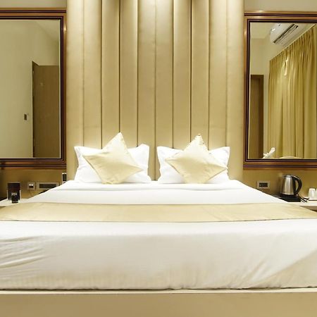 Red Orchid Hotel Kanpur Exterior foto