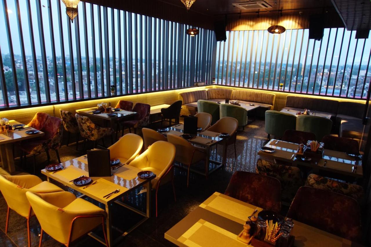 Red Orchid Hotel Kanpur Exterior foto